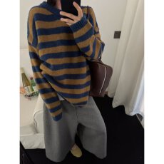 批发档口上新 2026年秋冬新款慵懒风宽松条纹圆领针织毛衣女装