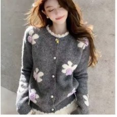 批发档口上新 2026秋季新款<b class='q'>女装</b>针织开衫毛衣<b class='q'>外套</b>珍珠扣花朵图案