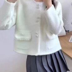批发档口上新 2026年秋<b class='q'>冬</b>新款女士圆领单排扣仿水貂绒短款开衫外套