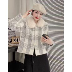 批发档口上新 2026年秋<b class='q'>冬</b>新款女士仿水貂绒格纹短款翻领外套保暖上衣