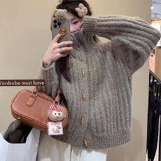 批发档口上新 2026年秋冬新款女装宽松慵懒翻领麻花针织<b class='q'>开衫</b>毛衣外套