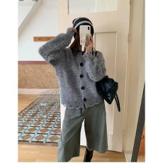 批发档口上新 2026年秋冬新款女装宽松落肩翻领拼接针织<b class='q'>开衫</b>毛衣