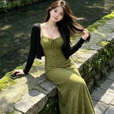 批发早秋复古绿色吊带<b class='q'>连衣裙</b>套装女修身短裙夏季绝美韩系搭配开衫穿搭