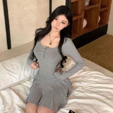 批发纯欲新款方领秋季褶皱长袖连衣裙辣妹气质显瘦收腰打底短裙女裙子