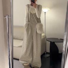 批发<b class='q'>孕妇装</b>2026新款秋冬女背带裤阔腿裤直筒裤宽松<b class='q'>百搭</b>休闲时尚潮流