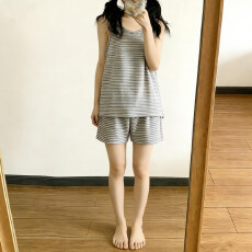 批发秋雅莉-<b class='q'>夏季</b><b class='q'>睡衣</b>女爆款家居服-灰白细条纹背心双短 15.5元