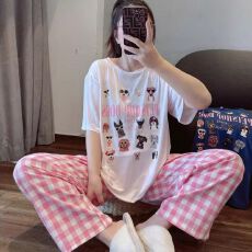 秋雅莉-夏睡衣女爆款短袖家居服- 短长粉好多眼镜狗粉格裤 16.5元