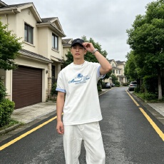 批发夏季美式字母刺绣短袖<b class='q'>男</b>潮流宽松休闲百搭<b class='q'>男</b>女款<b class='q'>T</b><b class='q'>恤</b>情侣半袖圆领