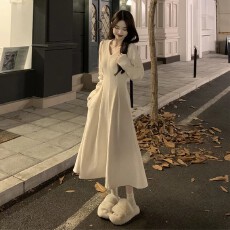 批发温柔风气质收腰长袖连衣裙女秋季新款2026年内搭打底毛衣长裙女装