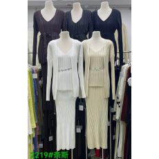批发欧洲站女装新款套装V领长袖条纹<b class='q'>上衣</b>开衫<b class='q'>外套</b>针织半身裙三件套套