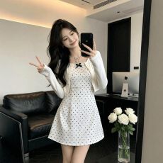 批发2026法式波点新款显瘦吊带连衣裙子女夏季气质绝美蝴蝶结套装开衫