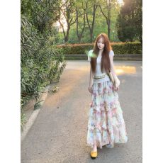 批发<b class='q'>夏</b>日漂亮小套装女2026新款蕾丝拼接短袖T恤碎花蛋糕半身裙两件套