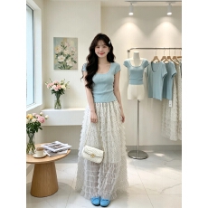 批发波点半身裙女款超火<b class='q'>夏</b>日海岛度假绝美网纱裙子清纯白月光漂亮套装