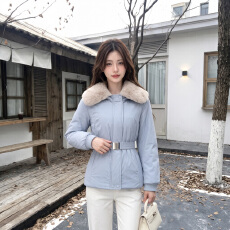 批发实拍 浅蓝色羽绒服腰带收腰显瘦加厚保暖滑雪服外套