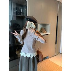 批发慕斯羊<b class='q'>绒</b>蕾丝v领针织衫女秋季纯欲辣妹显瘦打底上衣
