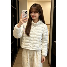 批发碎花圆点排骨连帽羽<b class='q'>绒</b>服女冬新款短款保暖休闲羽<b class='q'>绒</b>服外套