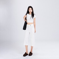 批发美式辣妹双排扣<b class='q'>白</b>色牛仔裤女2026新款时尚大口袋显瘦微喇七分<b class='q'>裤子</b>