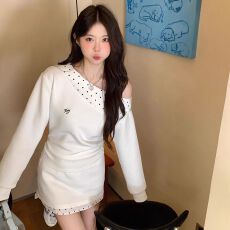 白色波点斜肩露肩套装长袖T恤女上衣半身裙两件套