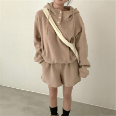 批发韩式<b class='q'>休闲</b>运动风连帽卫衣短裤<b class='q'>套装</b>女宽松半扣上衣阔腿短裤两件套