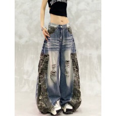 批发美式复古迷彩拼接磨破阔腿<b class='q'>牛仔裤</b>女工装风弯刀百搭<b class='q'>休闲</b>拖地长裤