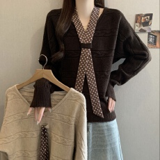 批发<b class='q'>大码</b><b class='q'>女装</b>秋冬软糯毛衣微胖mmV领麻花波点飘带宽松遮肉针织衫