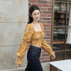 批发早秋法式方领灯笼袖抽绳露腰度假碎花小衫<b class='q'>衬衫</b><b class='q'>宽松</b>显瘦性感