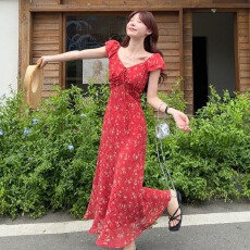 批发2026夏季新款法式V领碎花<b class='q'>连衣裙</b>女夏绝美气质雪纺收腰显瘦茶歇裙