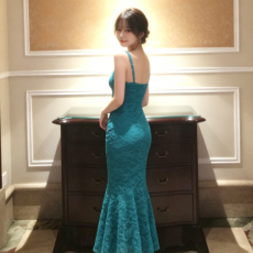 批发法式轻奢镂空蕾丝吊带连衣裙女夏季<b class='q'>新款</b>性感气质修身显瘦包臀<b class='q'>长裙</b>