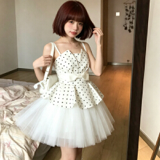批发<b class='q'>日系</b>少女风白色吊带波点蓬蓬连衣裙 显瘦气质