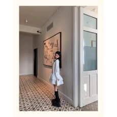 批发少女风白色<b class='q'>翻领</b>灯笼袖短款荷叶边蛋糕裙<b class='q'>连衣裙</b> 显瘦气质