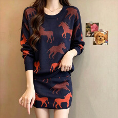批发欧美秋冬新款马年印花女2026新款胖MM蝙蝠袖针织衫裙子套装两件套