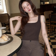 批发영기홍辣妹风修身<b class='q'>工字</b><b class='q'>背心女</b>方领遮副乳外穿修身显瘦带胸垫上衣
