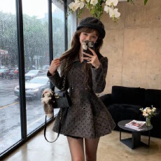 批发法式黑色波点收腰毛呢大衣女2026春<b class='q'>秋</b>新款千金风高级感中长款外套