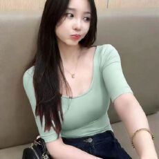 批发纯欲低U领半<b class='q'>袖</b>T恤女夏季新款修身显瘦纯色简约百搭五分<b class='q'>袖</b>短款<b class='q'>上衣</b>