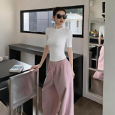 批发韩系圆领中<b class='q'>袖</b><b class='q'>T</b><b class='q'>恤</b>女2026夏季新款纯欲风五分<b class='q'>袖</b>修身显瘦薄款短上衣