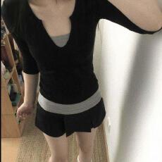 批发假两件撞色V领正肩中袖<b class='q'>t</b><b class='q'>恤</b>女小个子2026春秋新款修身显瘦百搭上衣