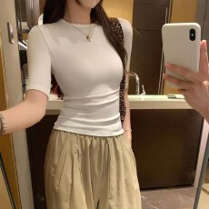 批发美式正肩圆领纯色<b class='q'>中袖</b>T恤女秋夏基础款修身显瘦百搭气质打底上衣