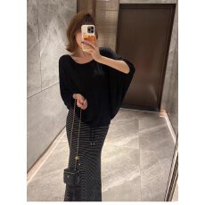 批发档口上新 2026年秋季 慵懒休闲两件套 蝙蝠袖上衣 条纹包臀<b class='q'>半身裙</b>