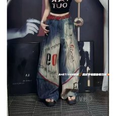 批发档口上新2026年秋季新款美式复古高腰宽松阔腿弯刀裤<b class='q'>女</b>涂鸦<b class='q'>牛仔裤</b>