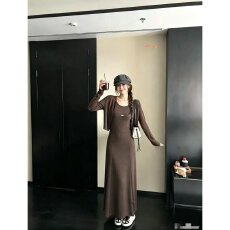 批发档口上新 2026年秋季新款女装针织开衫两件套<b class='q'>长袖</b><b class='q'>连衣裙</b>短款外套