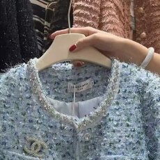 批发档口上新 2026年新款小香风粗花呢外套女圆领长袖编织毛边装饰