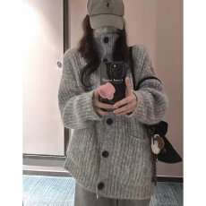 批发档口上新 2026秋冬新款女装宽松落肩高领<b class='q'>中长款</b>针织开衫毛衣<b class='q'>外套</b>