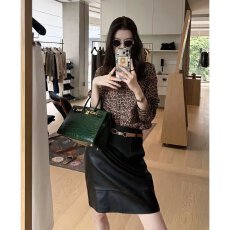 批发档口上新 2026年<b class='q'>春</b>秋季女士高腰中长款仿皮半身裙纯色A字裙百搭