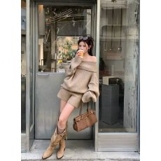 批发档口上新 2026年秋季新款女一字肩翻边针织上衣高腰阔腿短裤套装