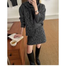 批发档口上新 2026年秋冬<b class='q'>新款</b>女装豹纹针织套装宽松<b class='q'>毛衣</b>配高腰A字短裙