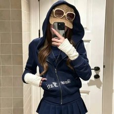 批发档口上新 2026年夏季新款女装连帽拉链开衫卫衣短款字母刺绣外套