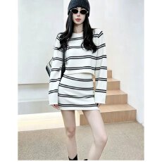 批发档口上新 2026年秋季新款女装针织套装圆领长袖<b class='q'>条纹</b>毛衣包臀<b class='q'>短裙</b>