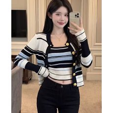 批发档口上新 2026年春季新款女装<b class='q'>针织</b><b class='q'>开衫</b><b class='q'>短款</b>条纹拼色上衣两件套