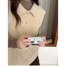 批发档口上新 2026年春秋新款女翻领单排扣针织马甲宽松无袖<b class='q'>毛衣</b>背心
