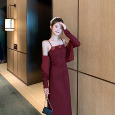 批发档口上新 2026年秋冬女装针织套装立体花朵吊带连衣<b class='q'>裙</b>长袖开衫